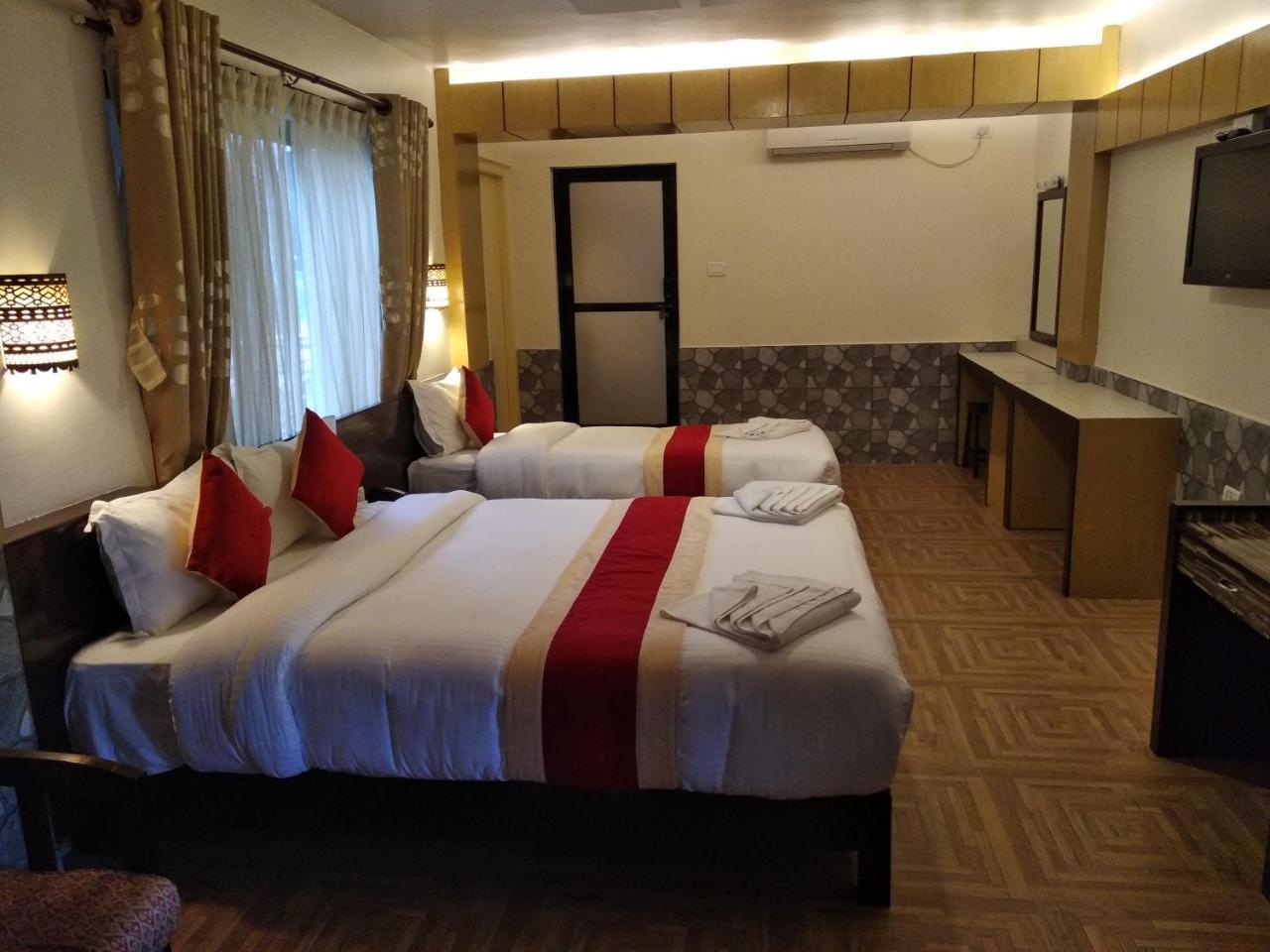 Hotel Splendid View Pokhara Kültér fotó